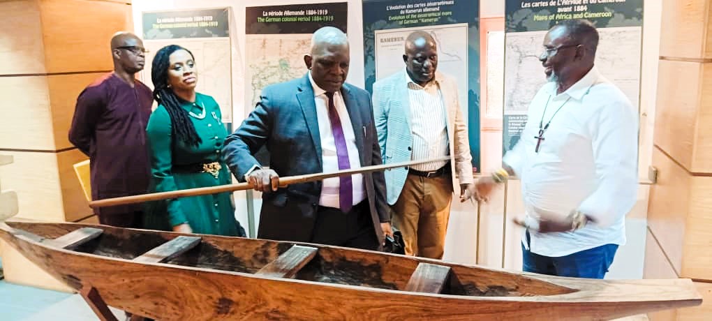 Musée Maritime de Douala : Le Directeur Général du Conseil Nigerian des chargeurs en visite.