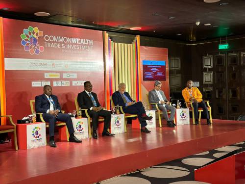 MISE EN VALEUR DU CAMEROUN AU FORUM SUR LE COMMERCE AU BANGLADESH