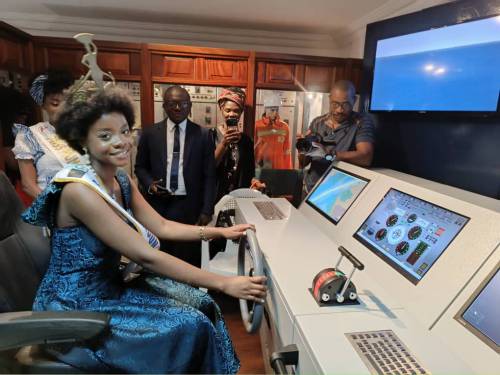 MISS CAMEROUN FRANCE DECOUVRE LE MUSEE MARITIME DE DOUALA